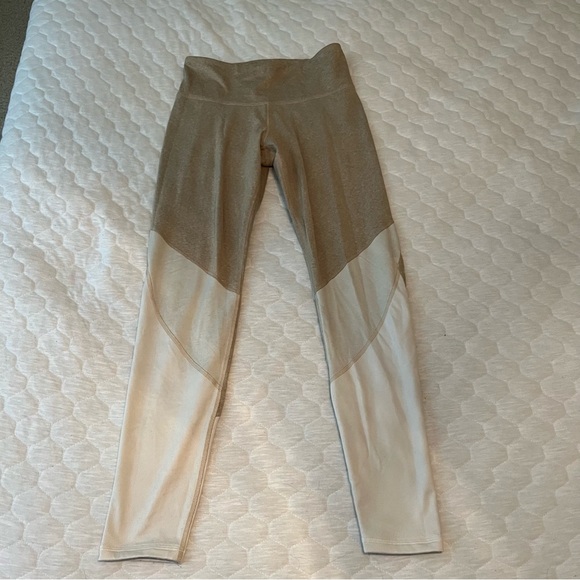 Old Navy Tan Active Leggings - Size M - Picture 1 of 6